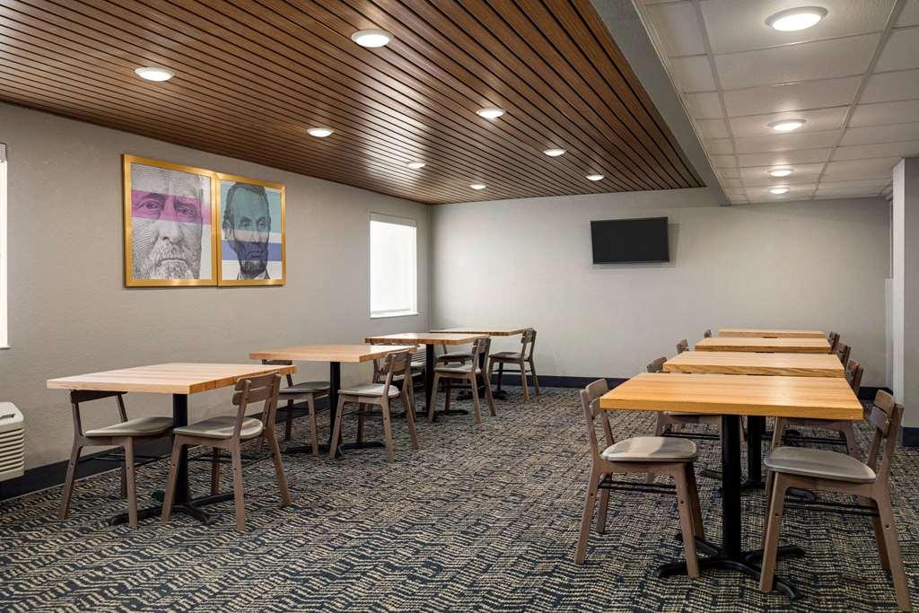 Americinn By Wyndham Madison Wi Зручності фото